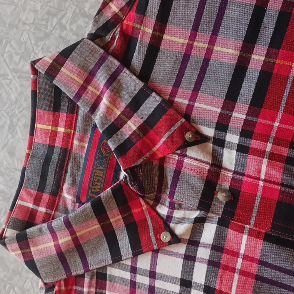Twenty X by Wrangler~ Men's long sleeve Plaid Shirt